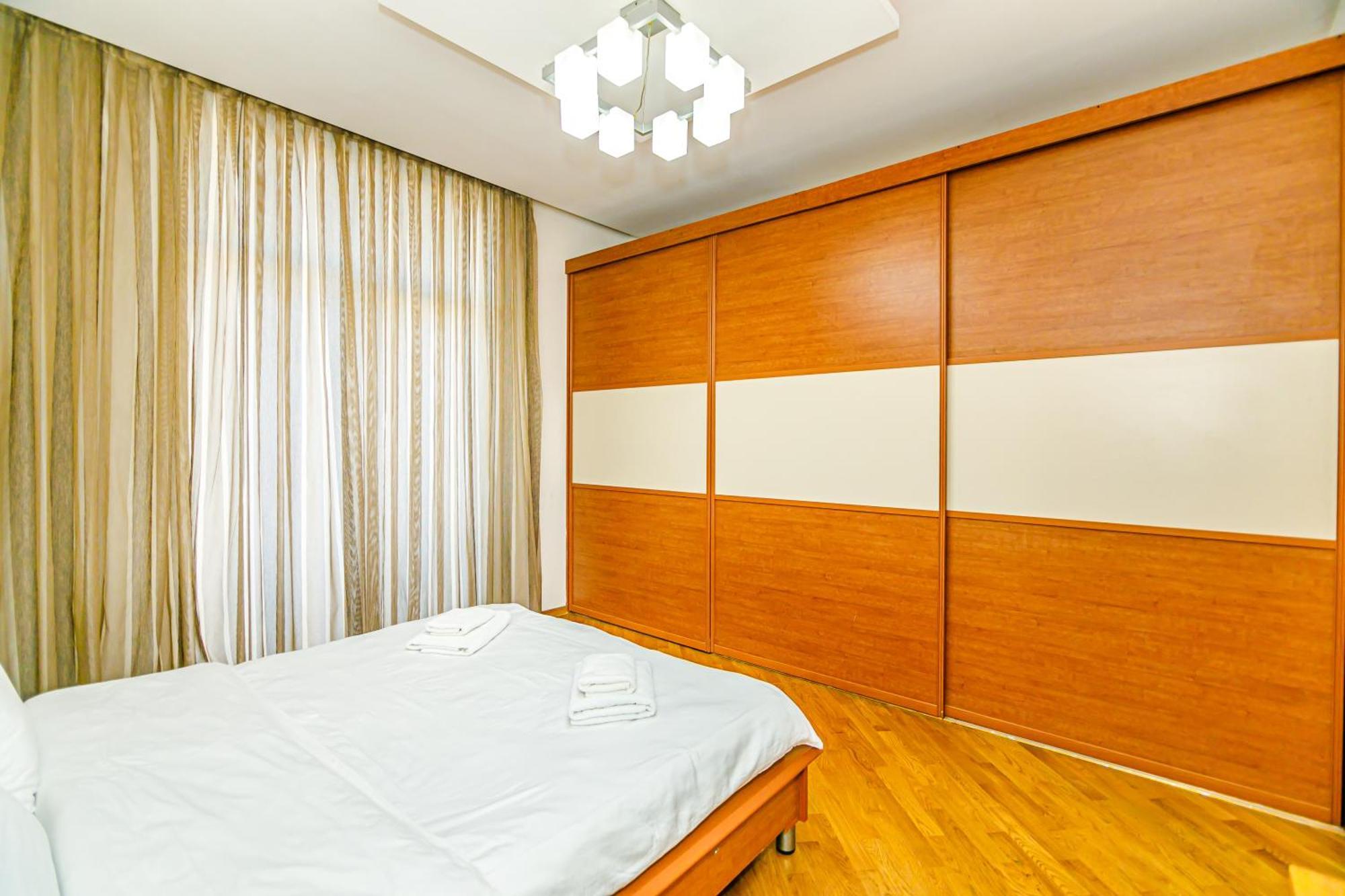 Boulevard Apartment By Baku Housing Bagian luar foto